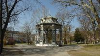 Durch den Stadtparkt in Krems