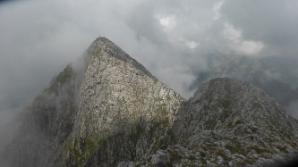 Blick zurück zum Hauptgipfel und die Scharte dazwischen