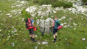 Vorbei an Dolinen