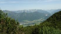 Blick zu den Bergen im Norden, rechts Traunstein