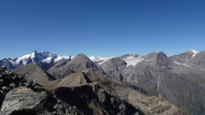 Blick zum Glockner, Mittig der Furscherkarkopf